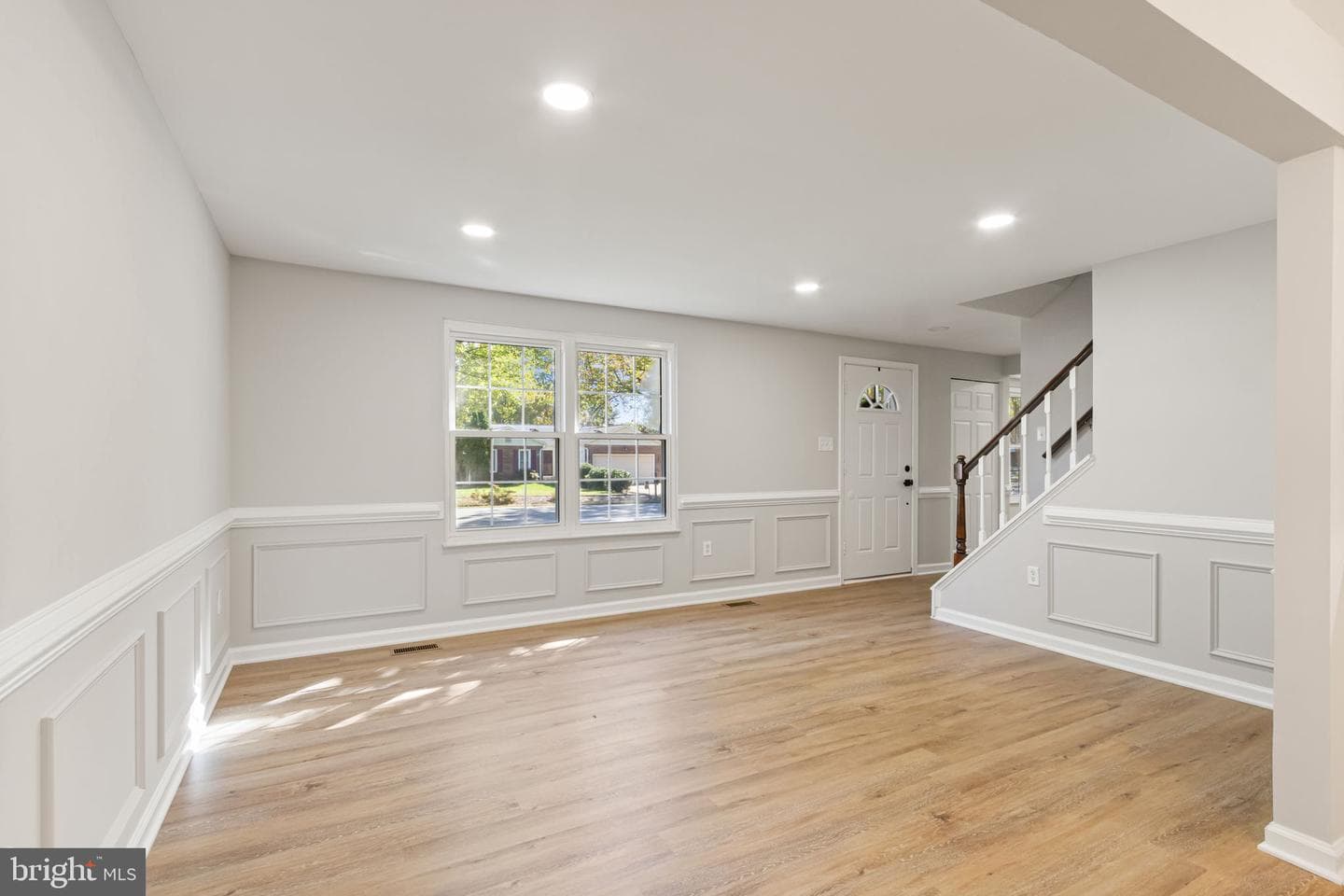 11708 Eisenhower Lane photo 9