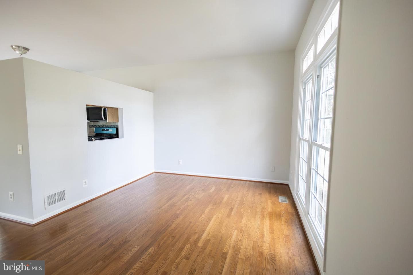 5810 Cascade Drive photo 3