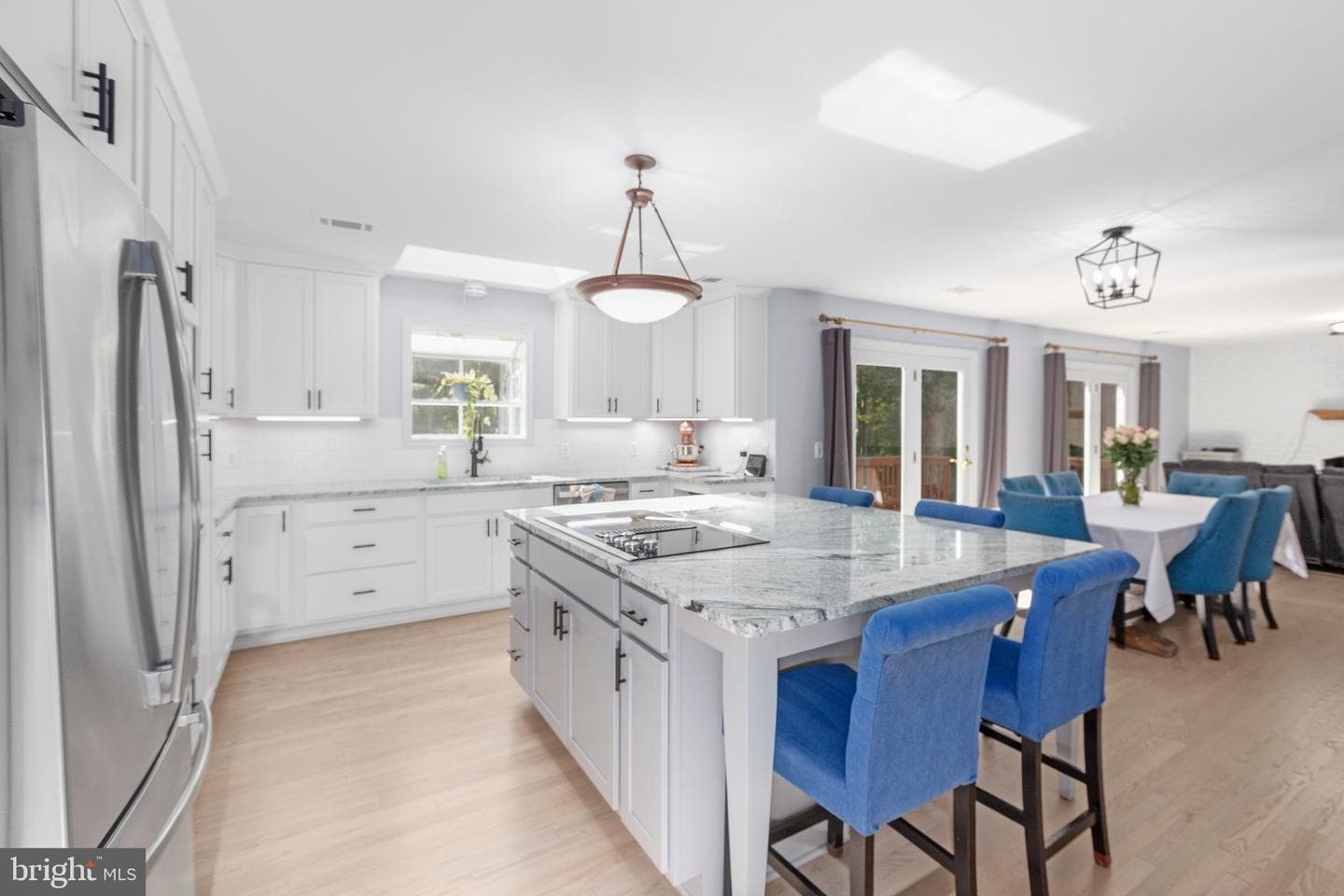 1550 Clover Drive photo 3