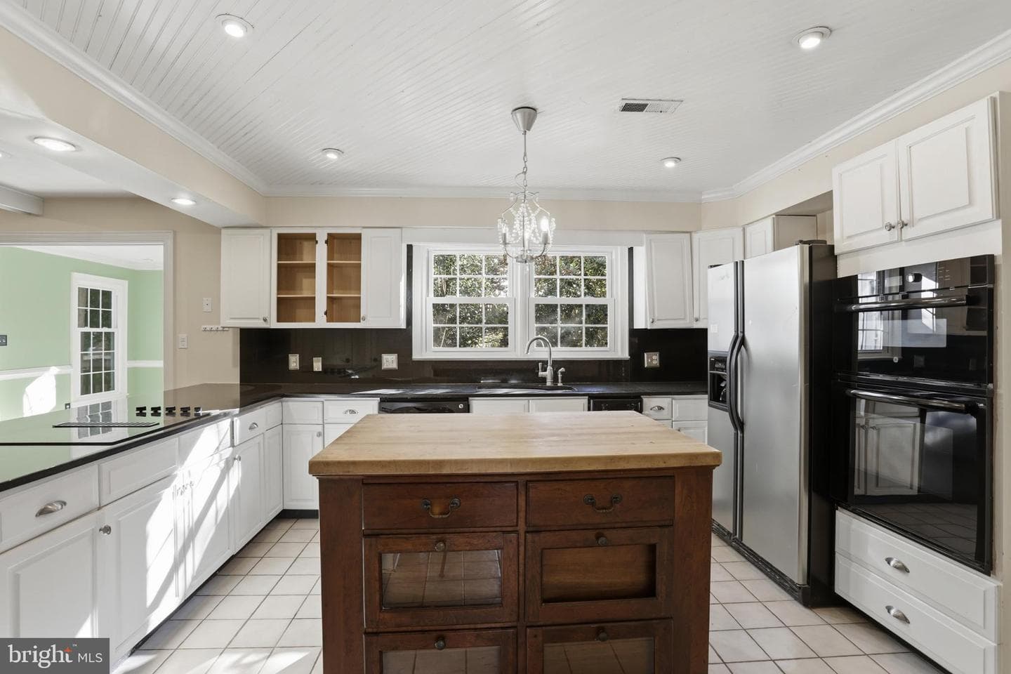6104 Patrician Court photo 8