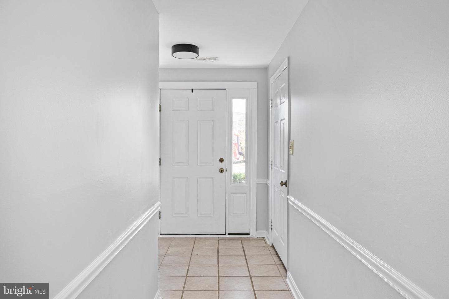 11209 Kings Crest Court photo 10