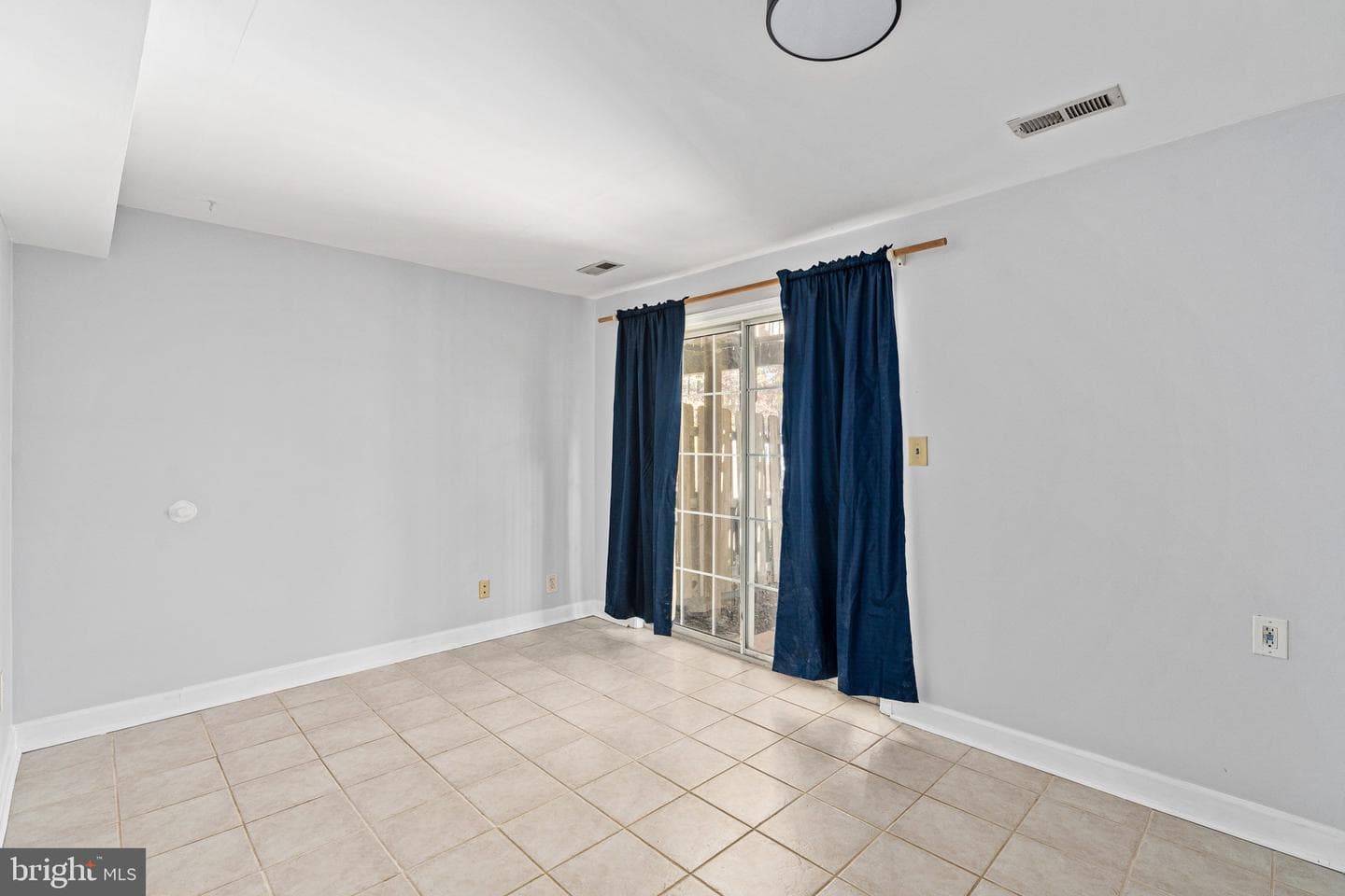 11209 Kings Crest Court photo 13