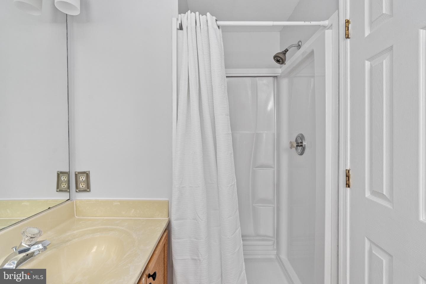 11209 Kings Crest Court photo 34