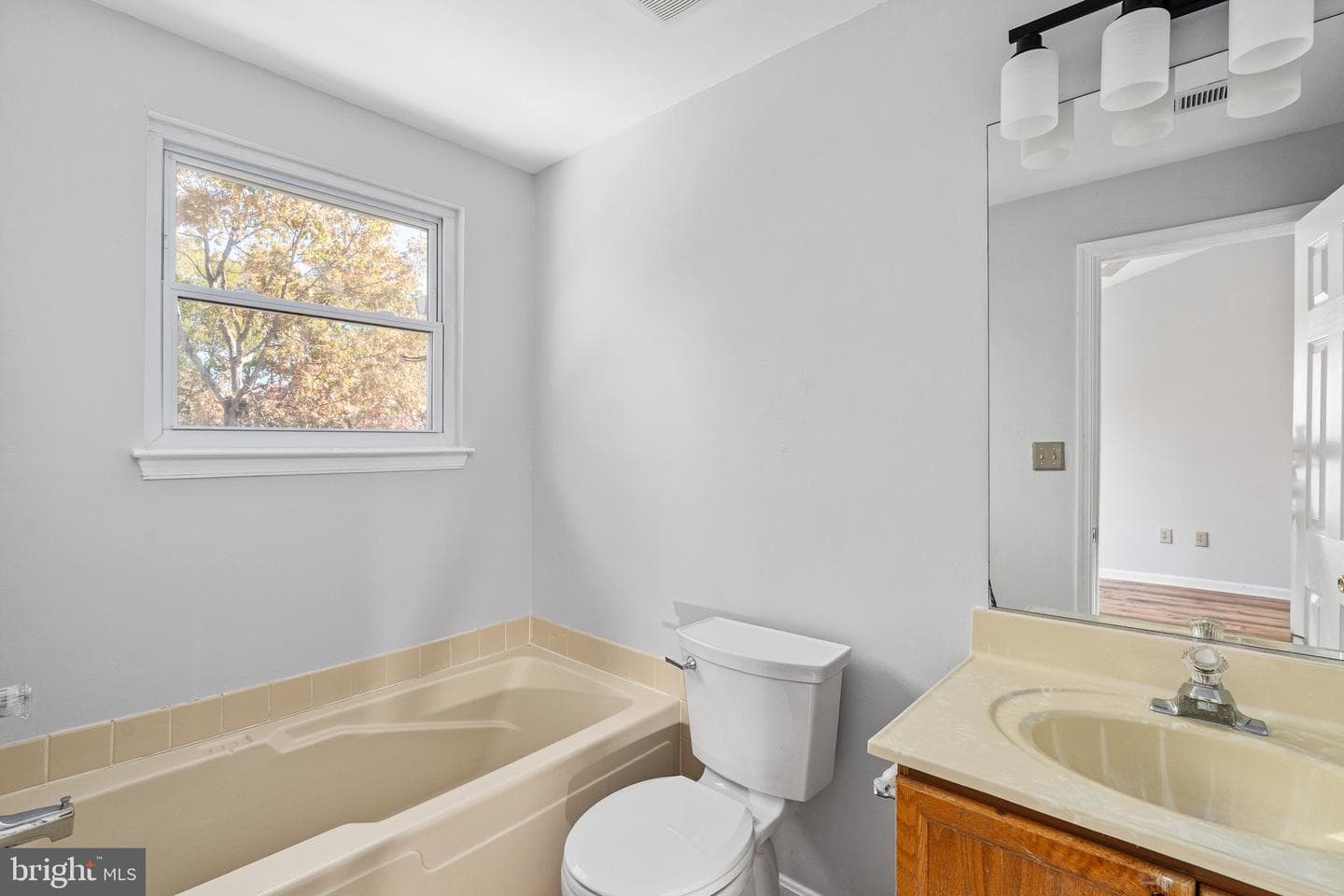 11209 Kings Crest Court photo 35