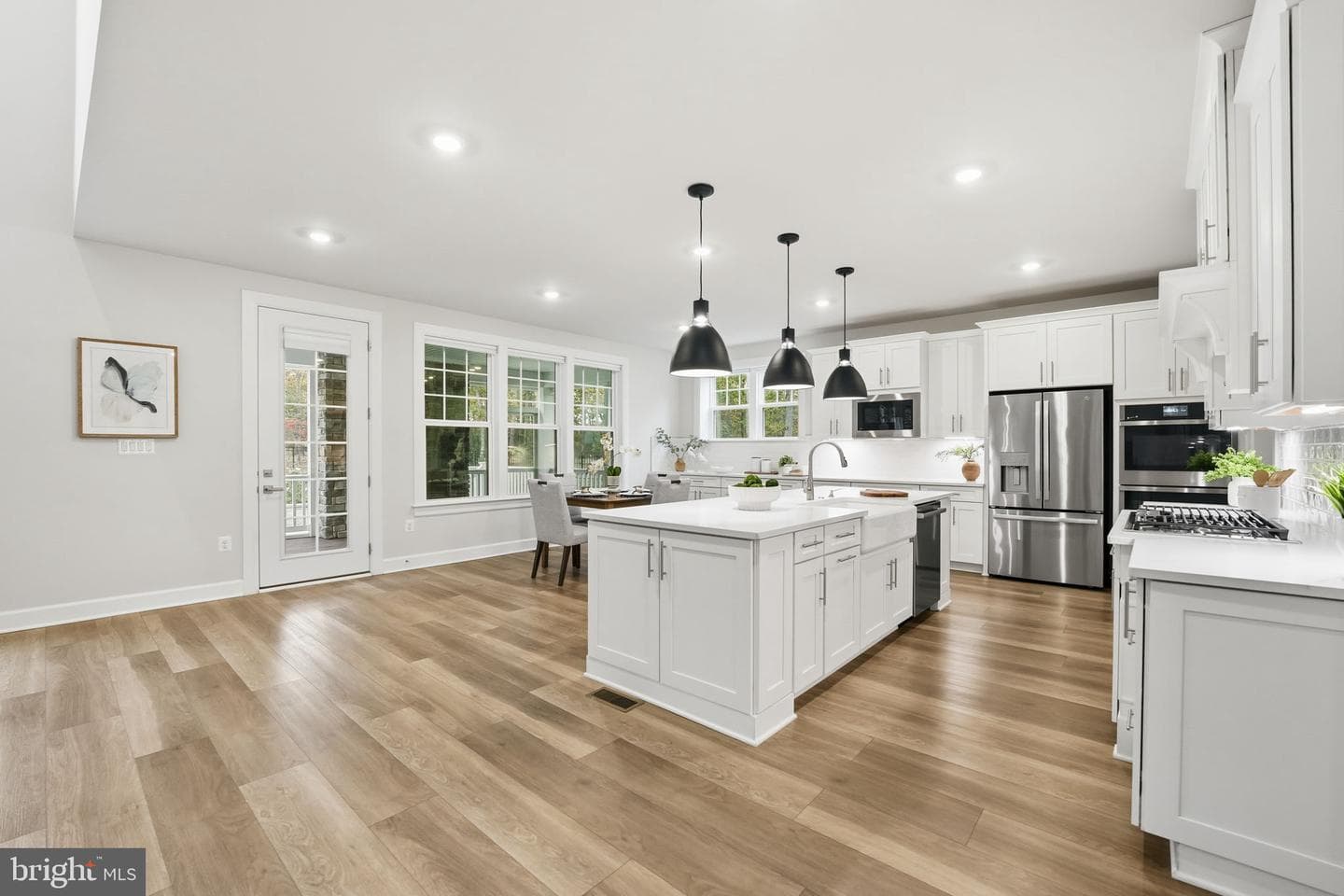 10914 Canterbury Court photo 11