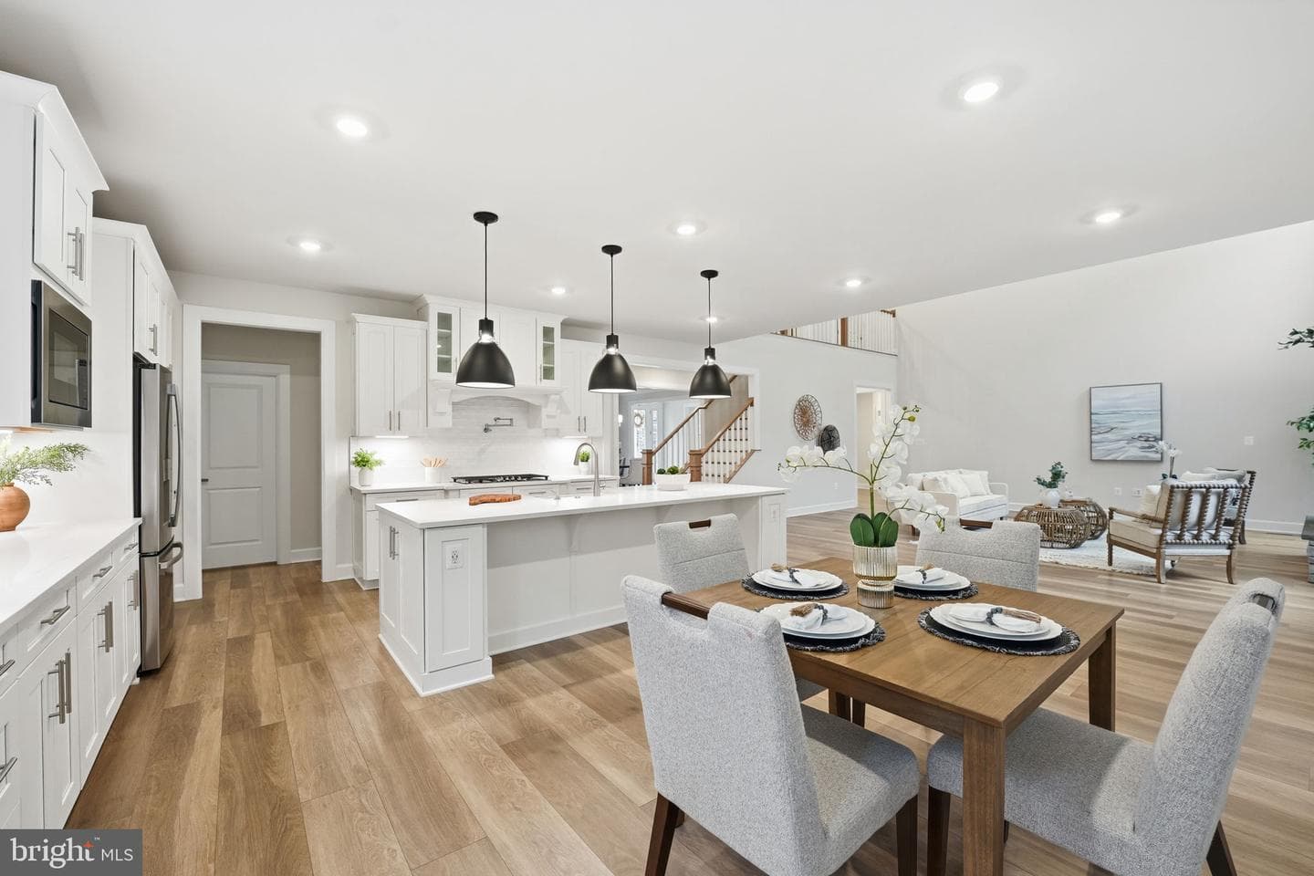10914 Canterbury Court photo 14
