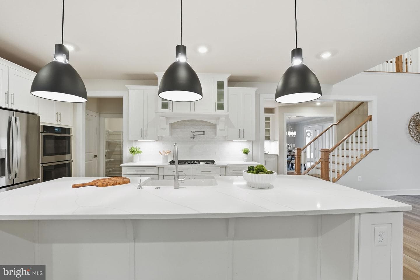 10914 Canterbury Court photo 17