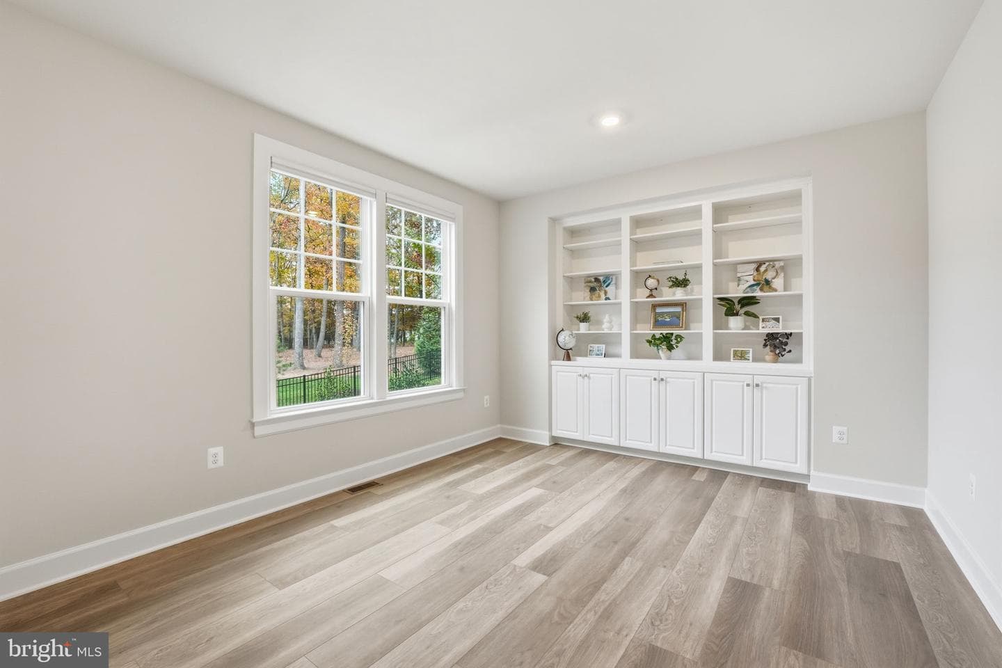 10914 Canterbury Court photo 26