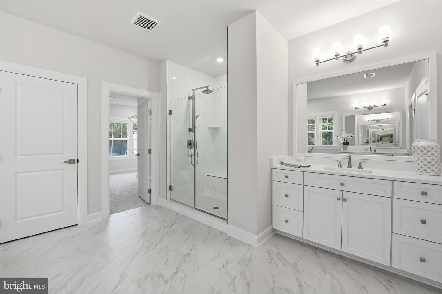 10914 Canterbury Court photo 35