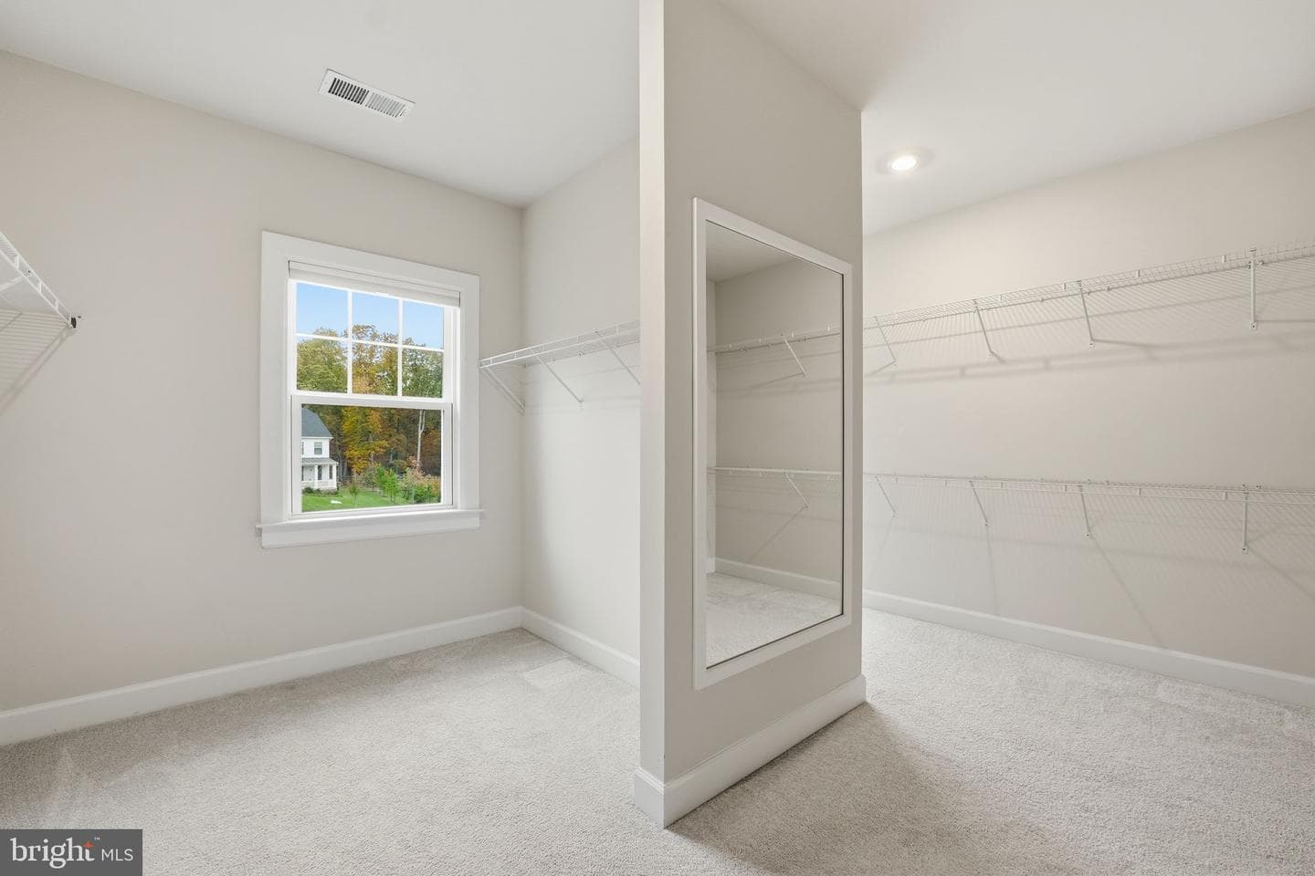 10914 Canterbury Court photo 36