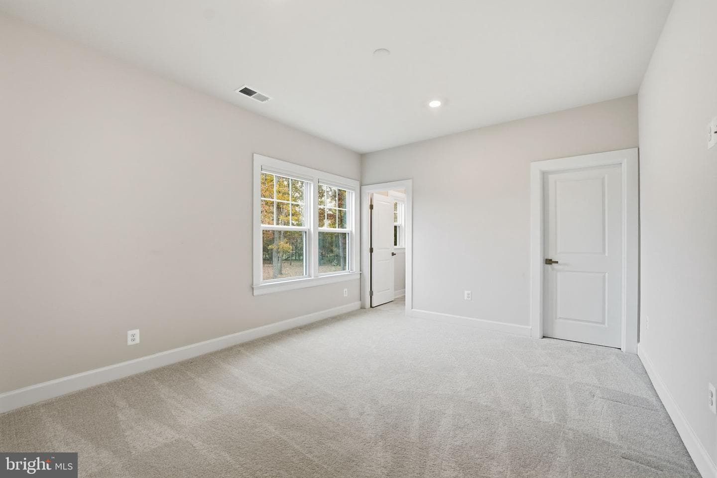 10914 Canterbury Court photo 38