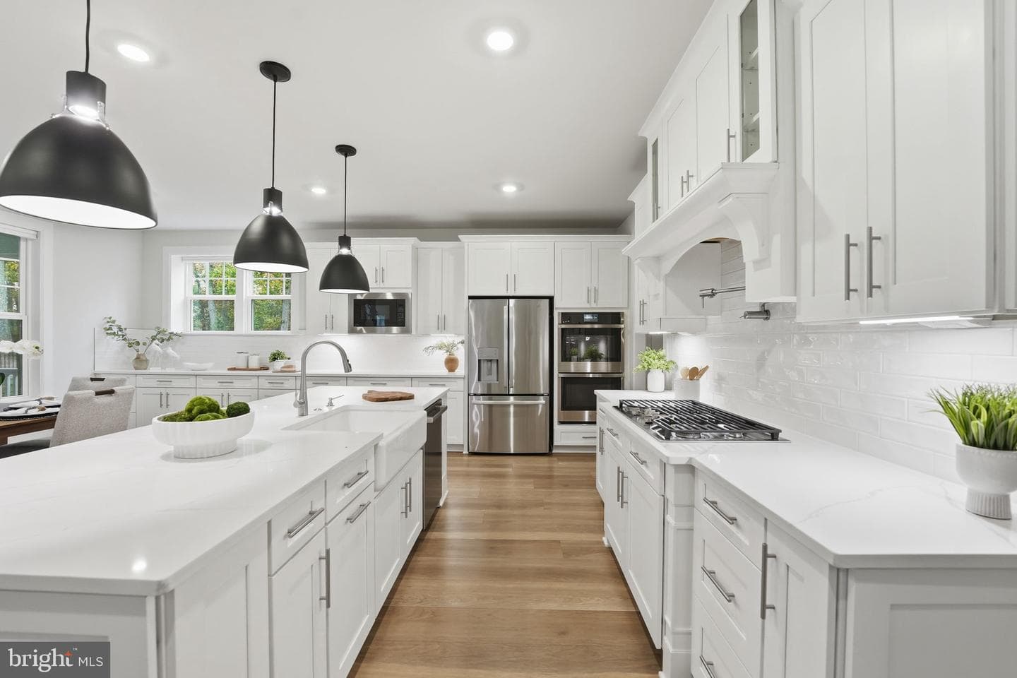 10914 Canterbury Court photo 4