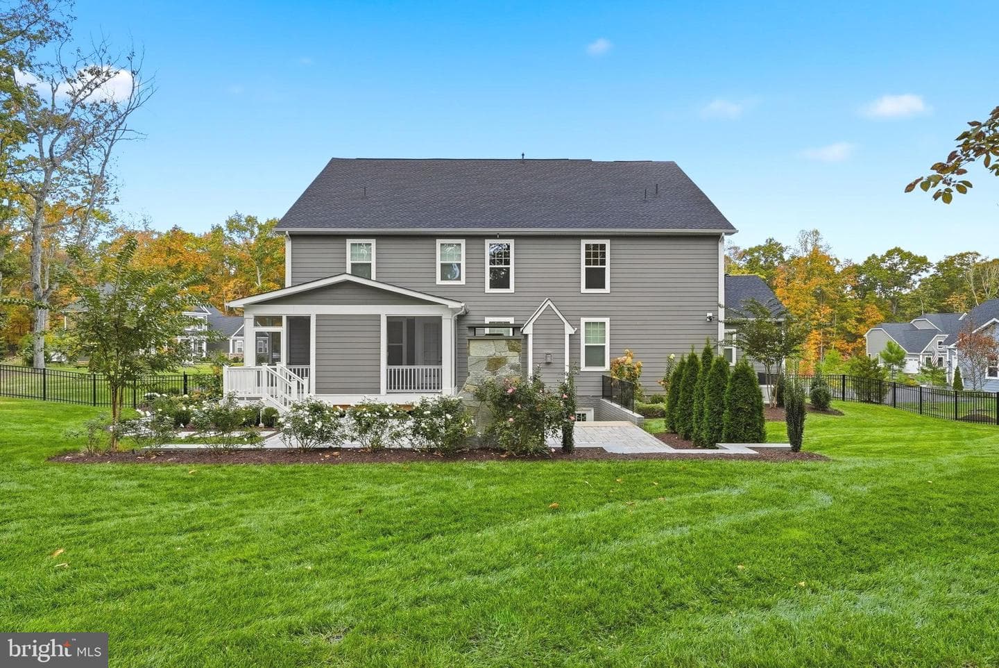 10914 Canterbury Court photo 56