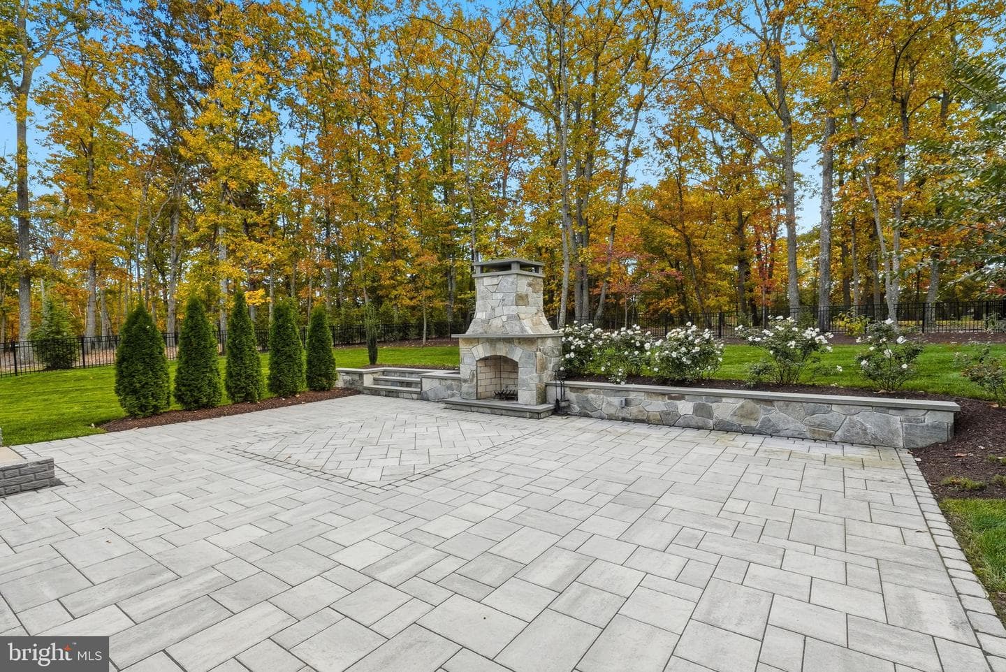 10914 Canterbury Court photo 64