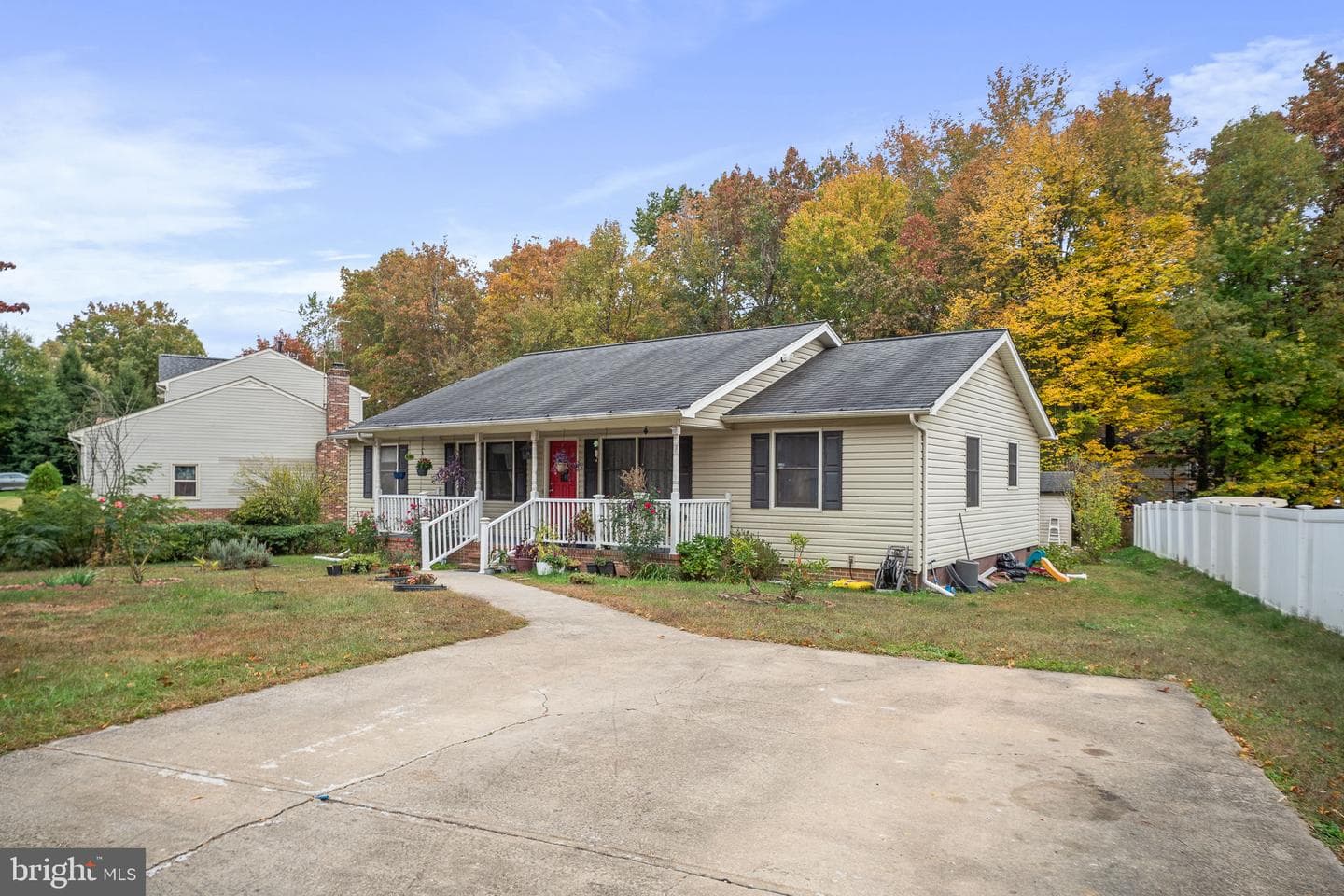 10722 Lovett Drive photo 2