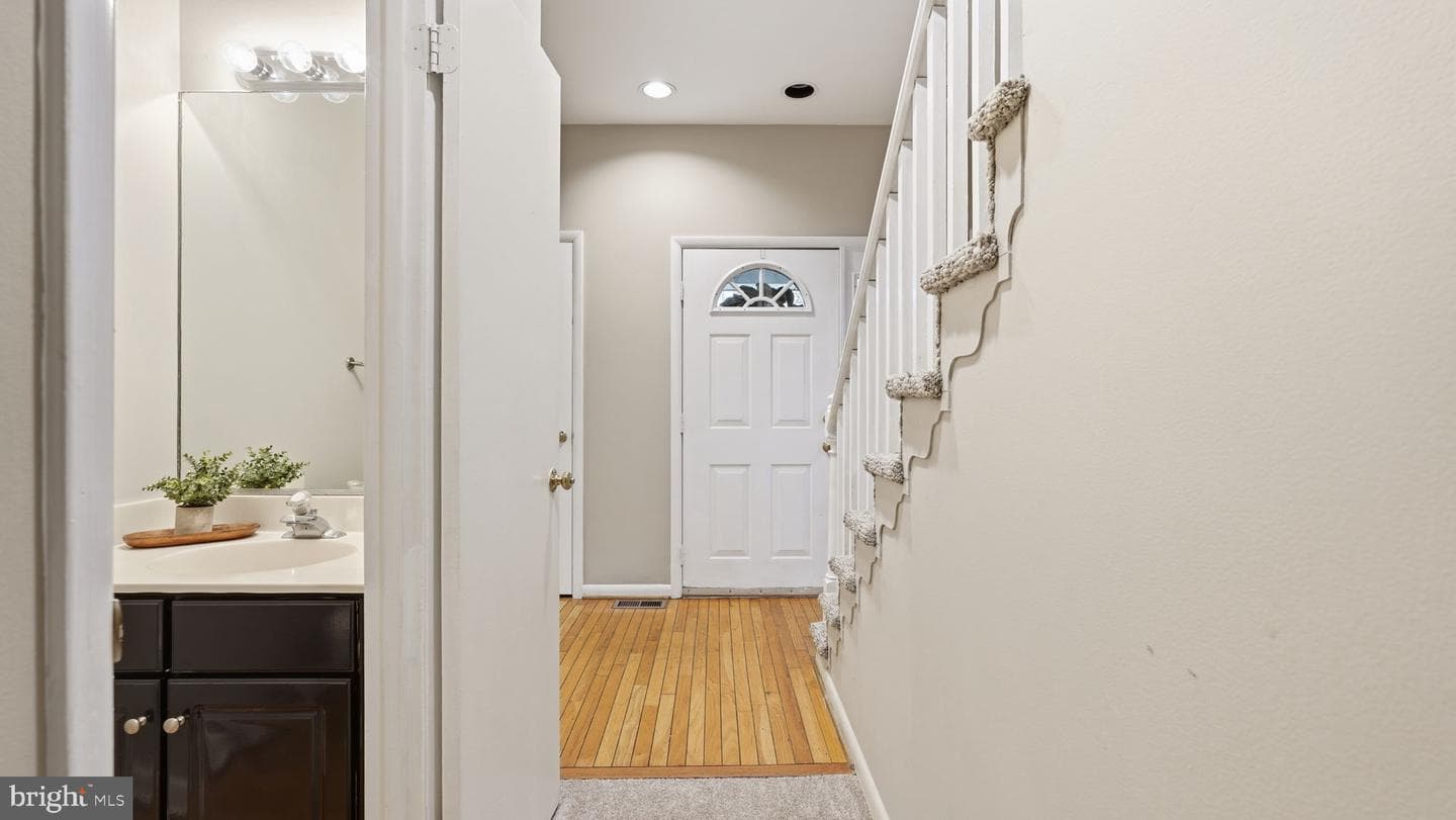 8805 Pepperidge Drive photo 33