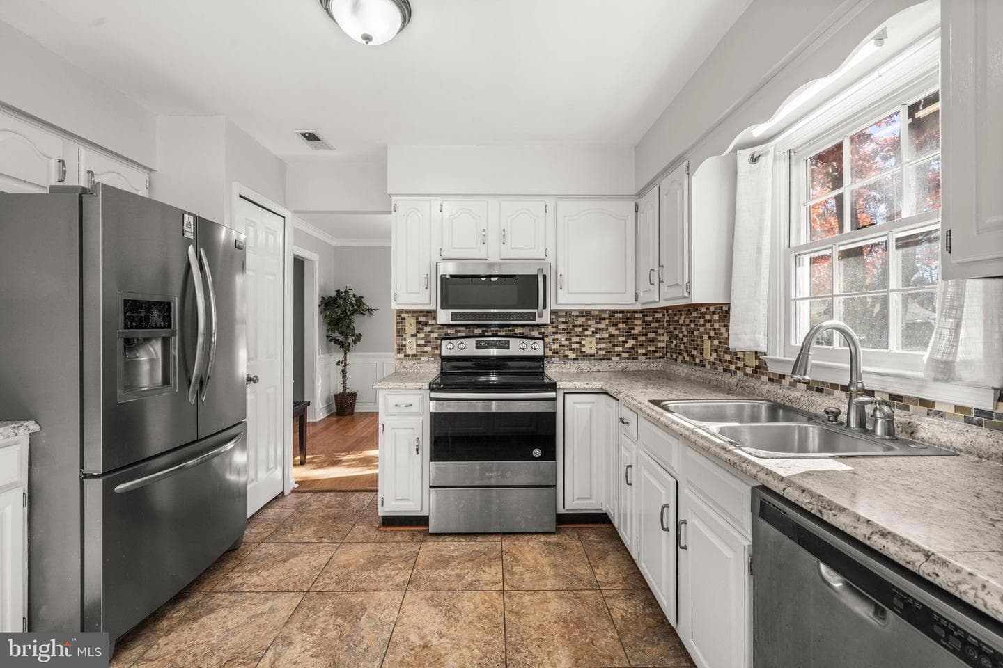 10712 S Jamie Place photo 8