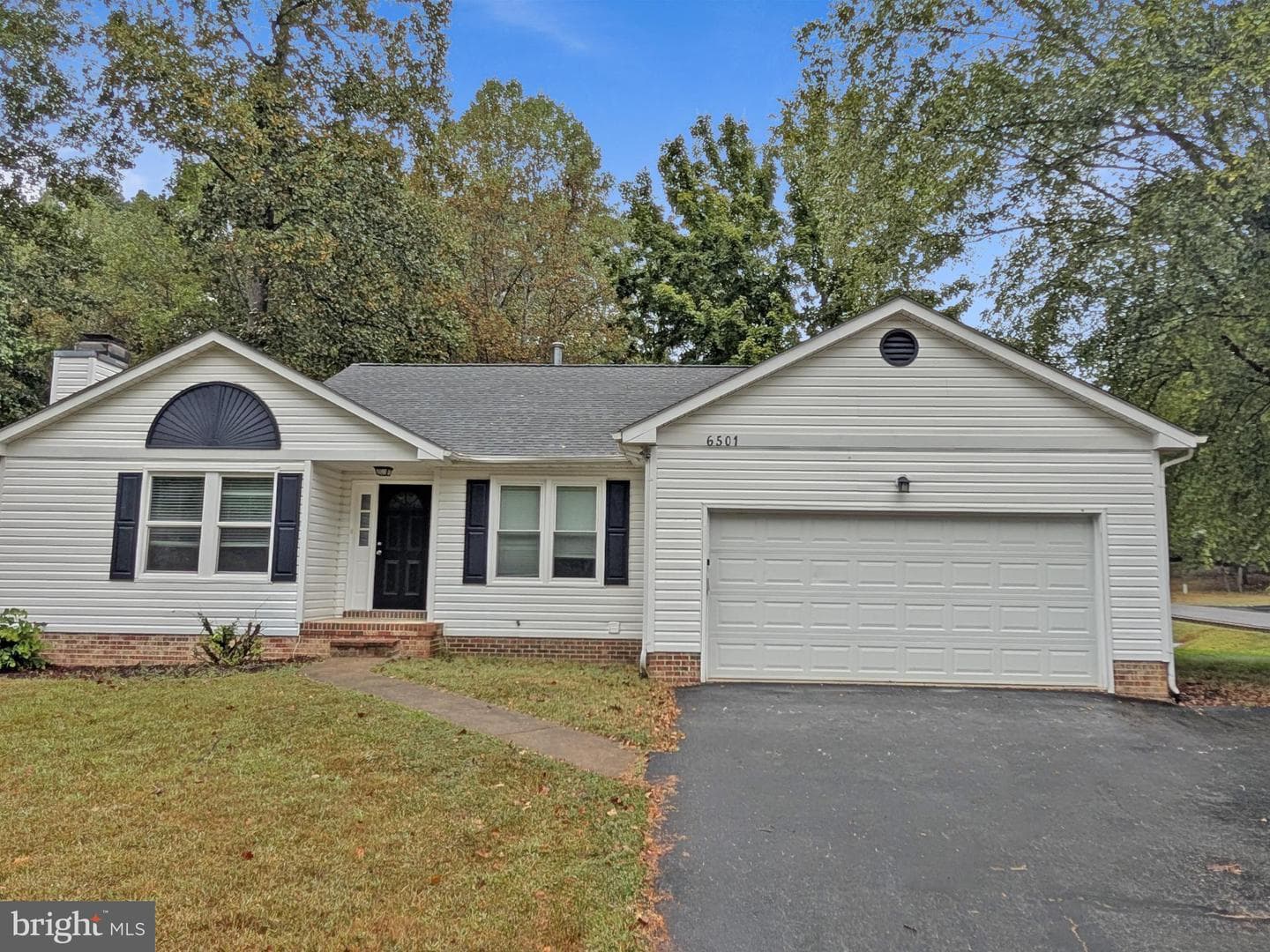 6501 Royal Oaks Drive photo 3