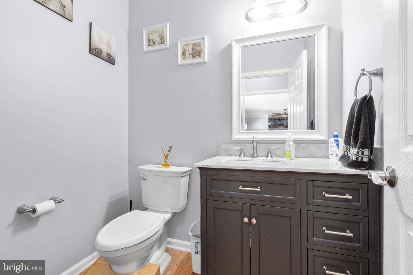 10747 Greenbriar Lane photo 19
