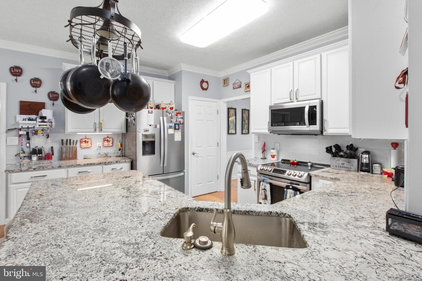 10747 Greenbriar Lane photo 2