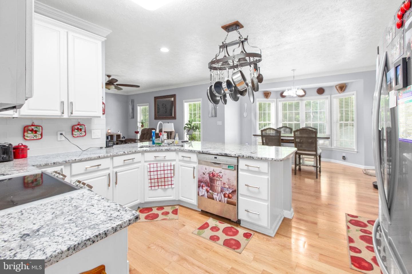 10747 Greenbriar Lane photo 8