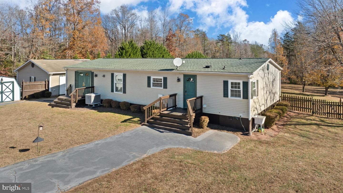 3100 Danbury Circle photo 33