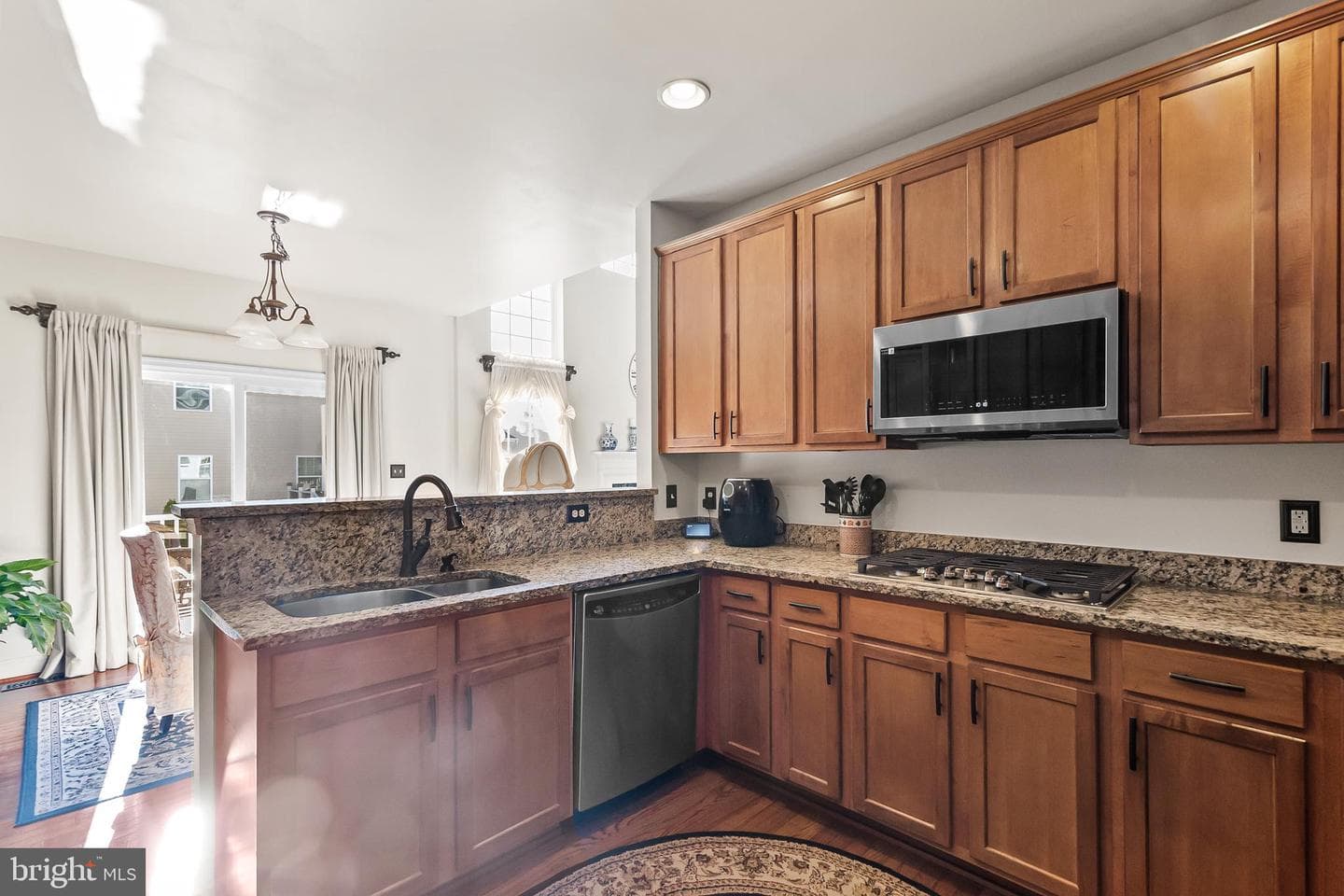 9314 Birch Cliff Drive photo 16