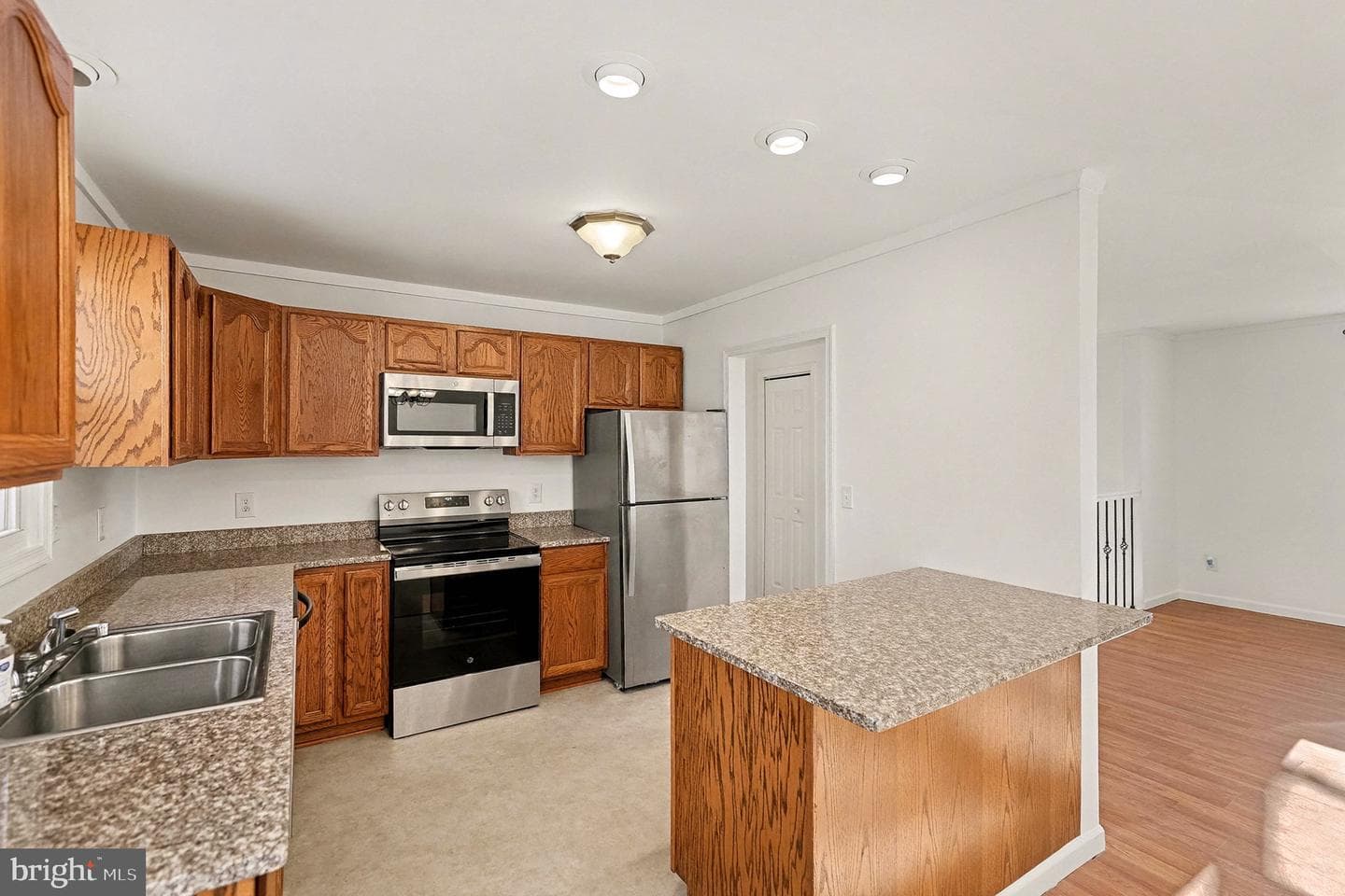 311 Hardee Street photo 7