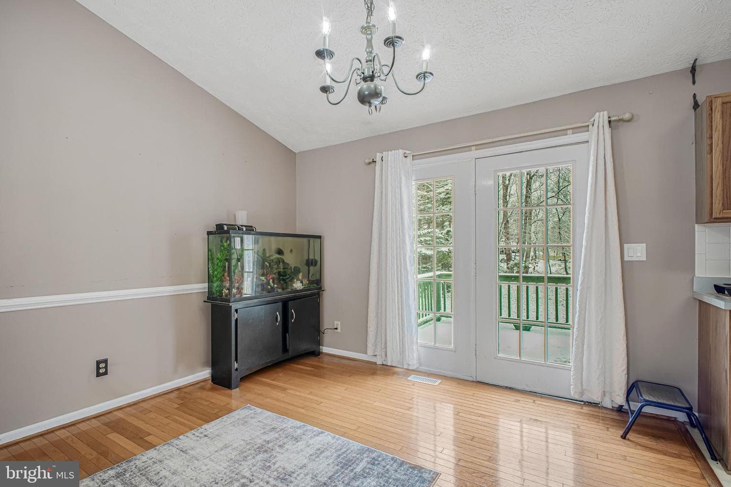 12502 Warren Lane photo 8