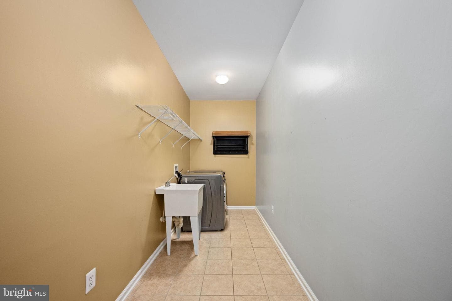 9426 Reservoir Road photo 40