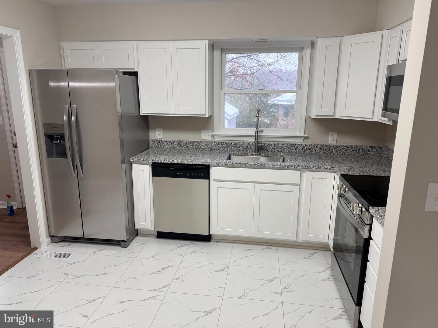 537 Butternut Drive photo 5
