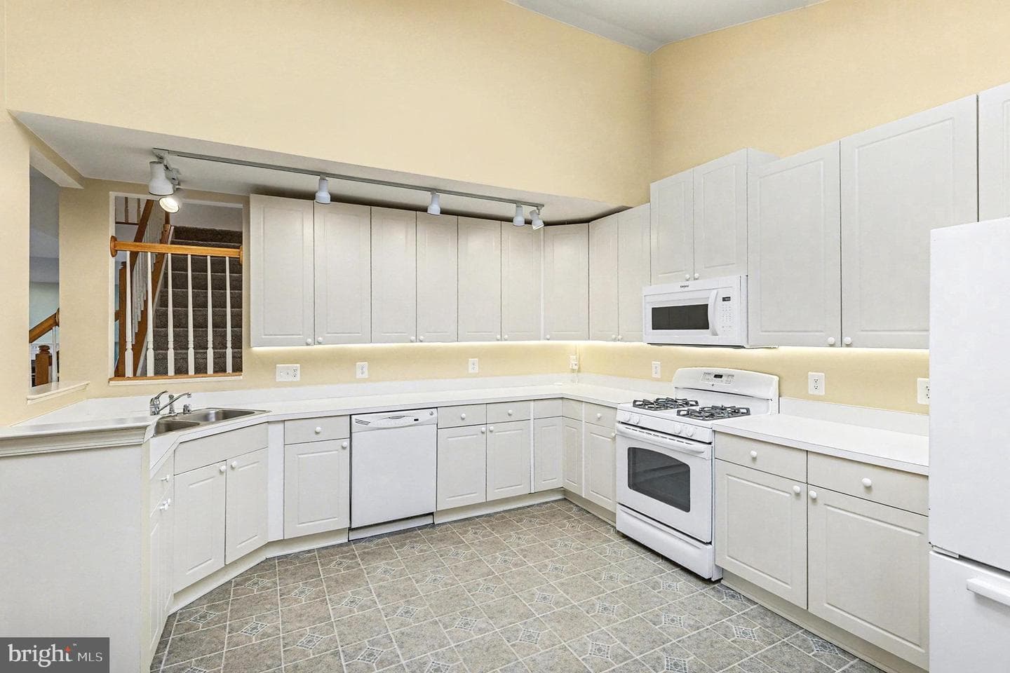 11604 Hampshire Court photo 10