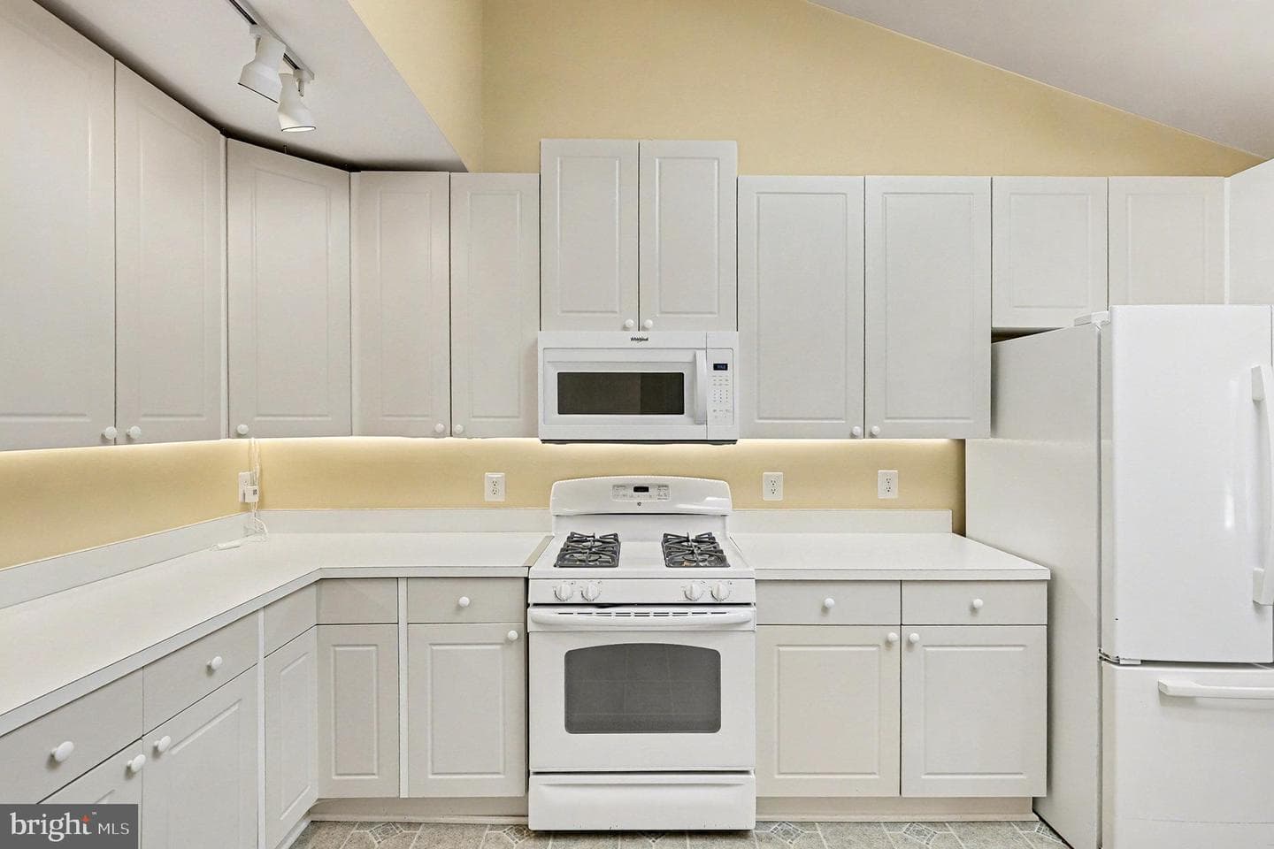 11604 Hampshire Court photo 12