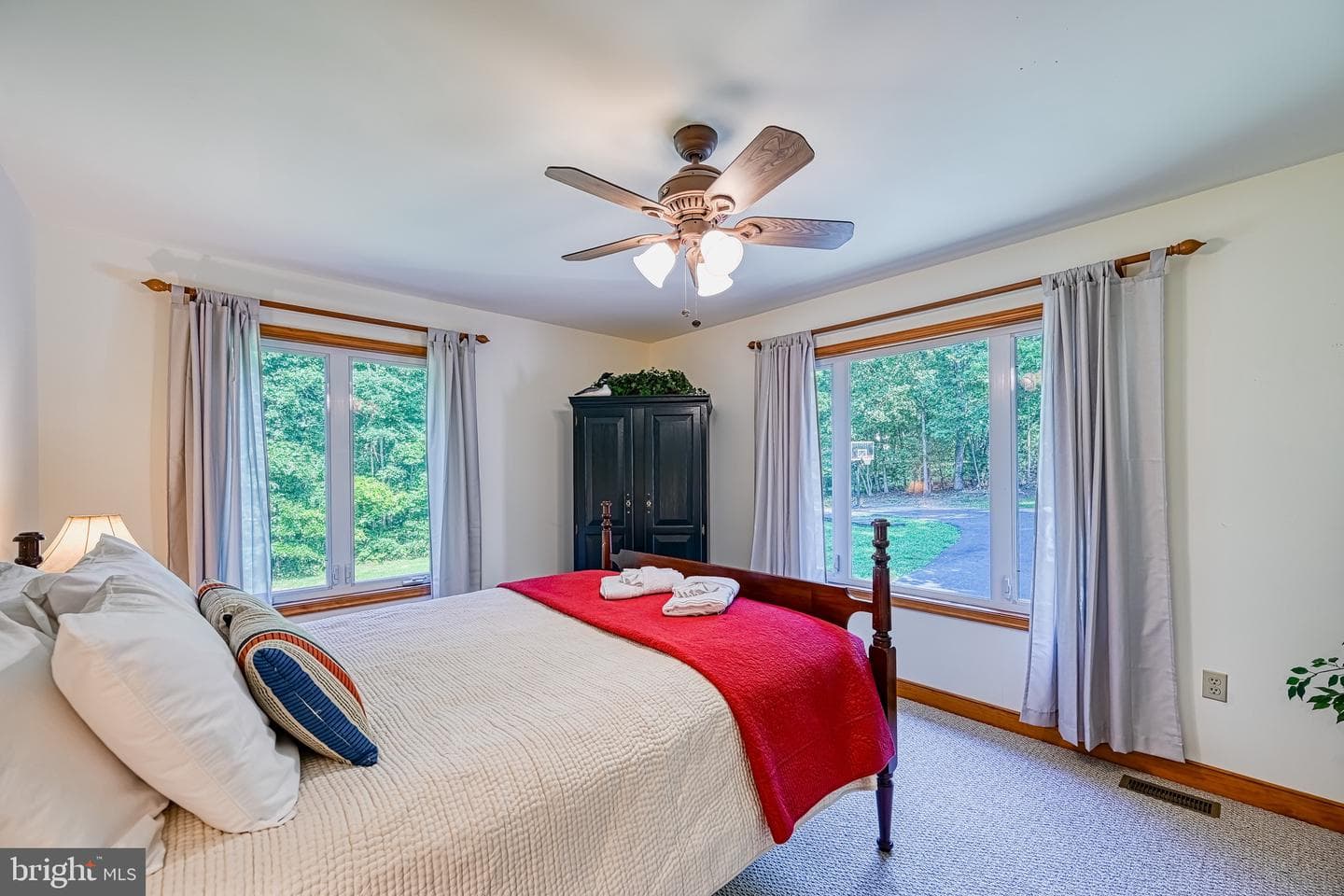5500 Dogwood Tree Lane photo 21