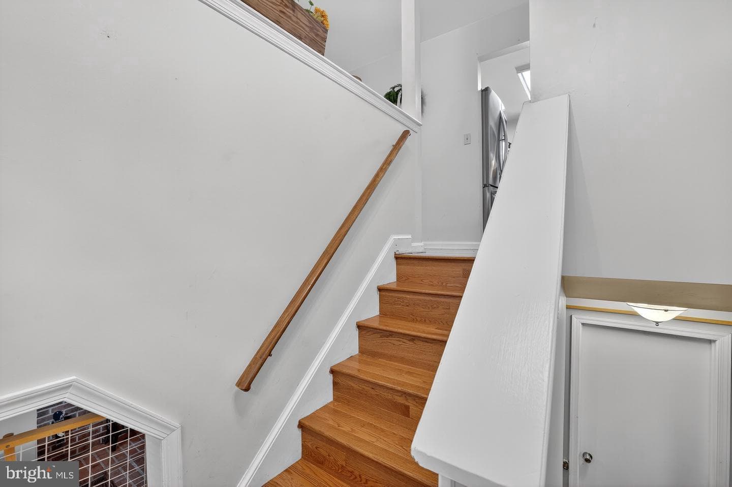 410 Albany Street photo 17