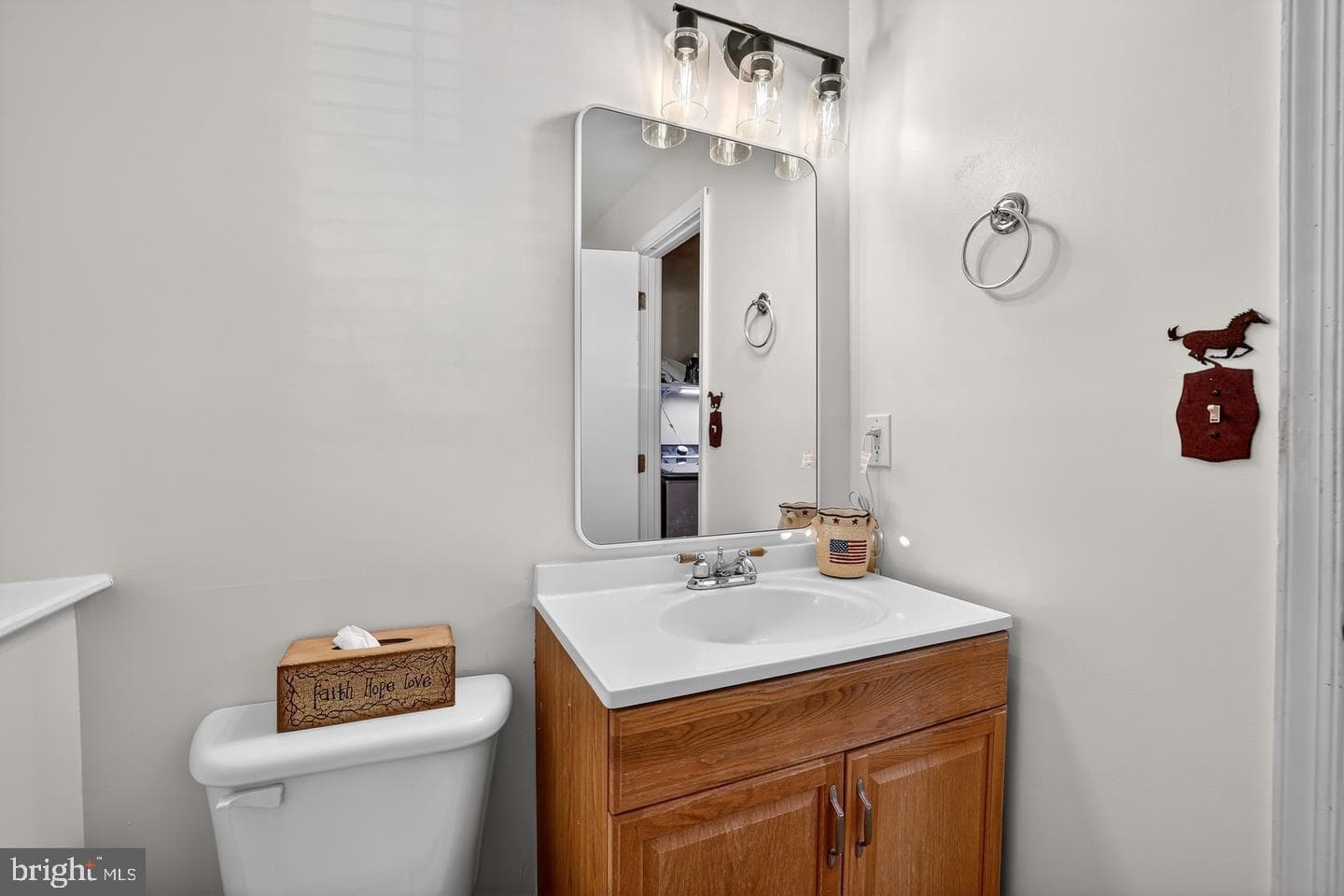 410 Albany Street photo 21