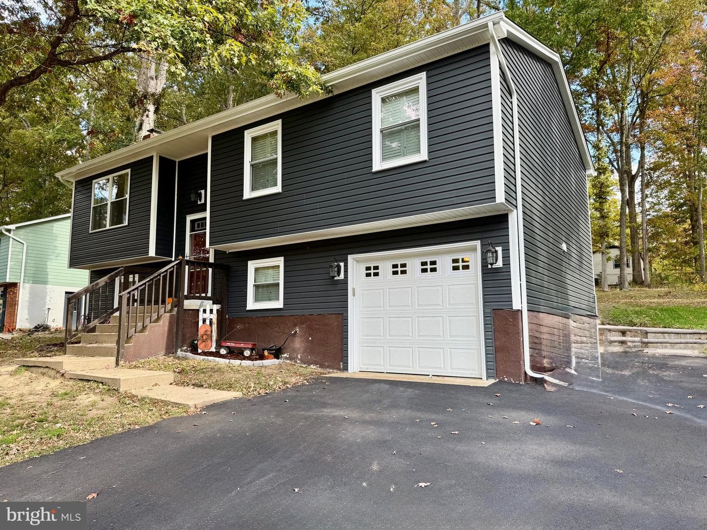 410 Albany Street photo 29