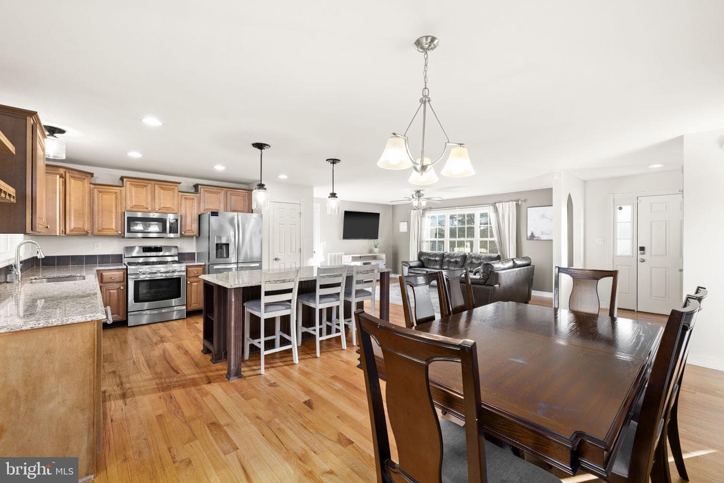 1211 Dewberry Drive photo 12