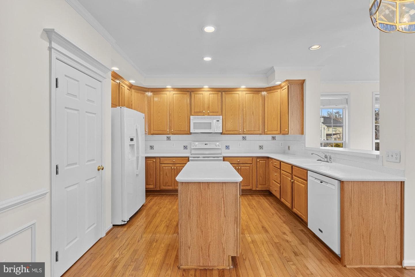 3634 Carolina Court photo 17