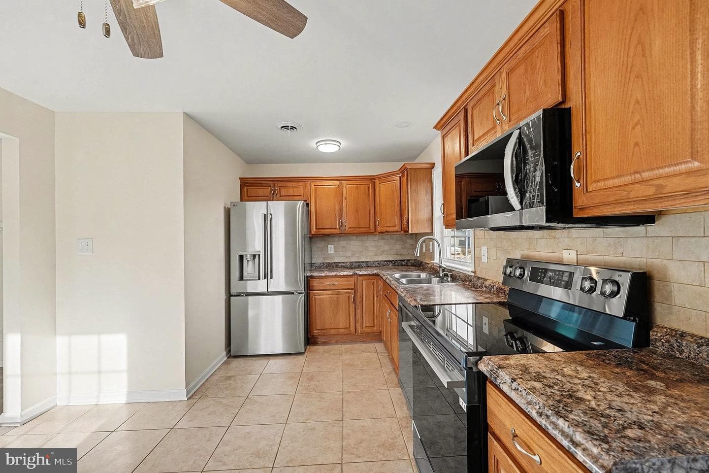 408 Hamilton Street photo 11