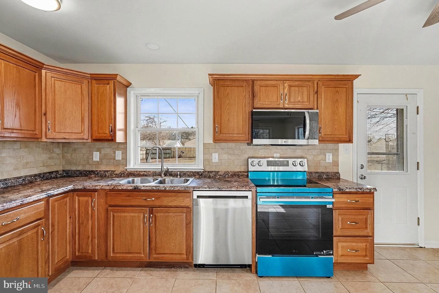 408 Hamilton Street photo 12