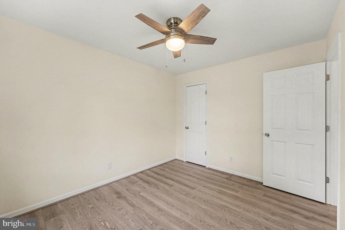 408 Hamilton Street photo 15