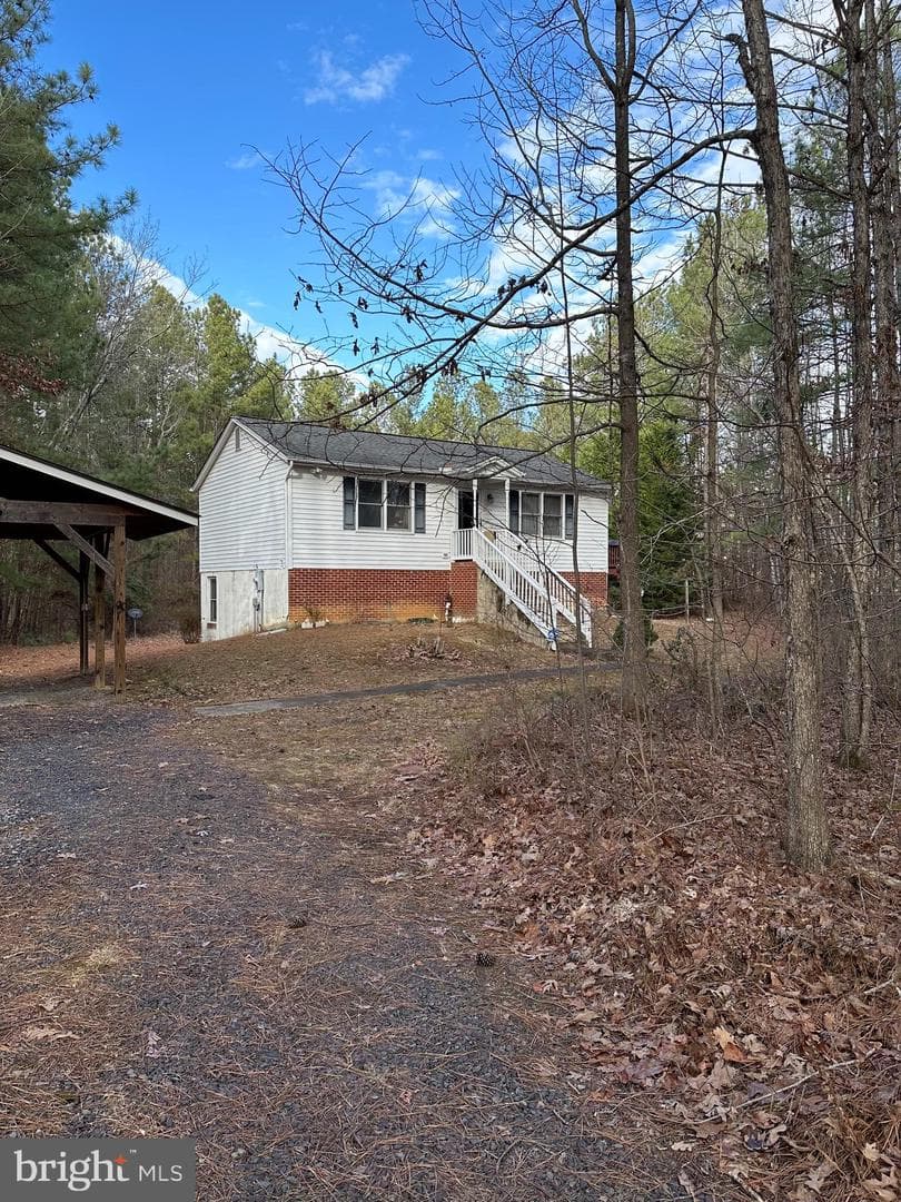 13319 W Catharpin Road