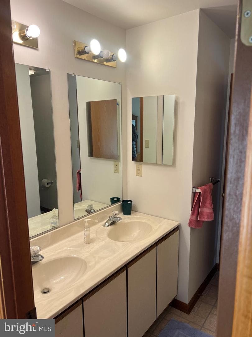 5404 Spinnaker Way photo 25