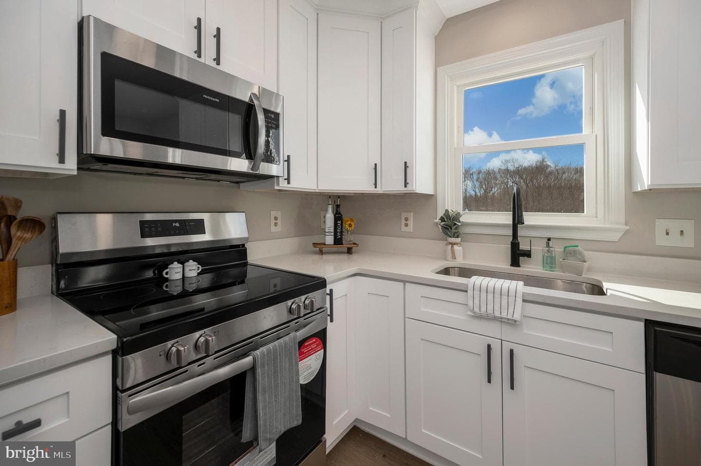8006 Blossom Wood Court photo 6