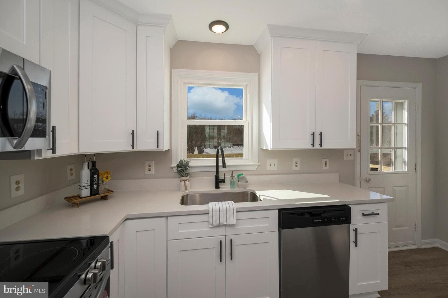 8006 Blossom Wood Court photo 7