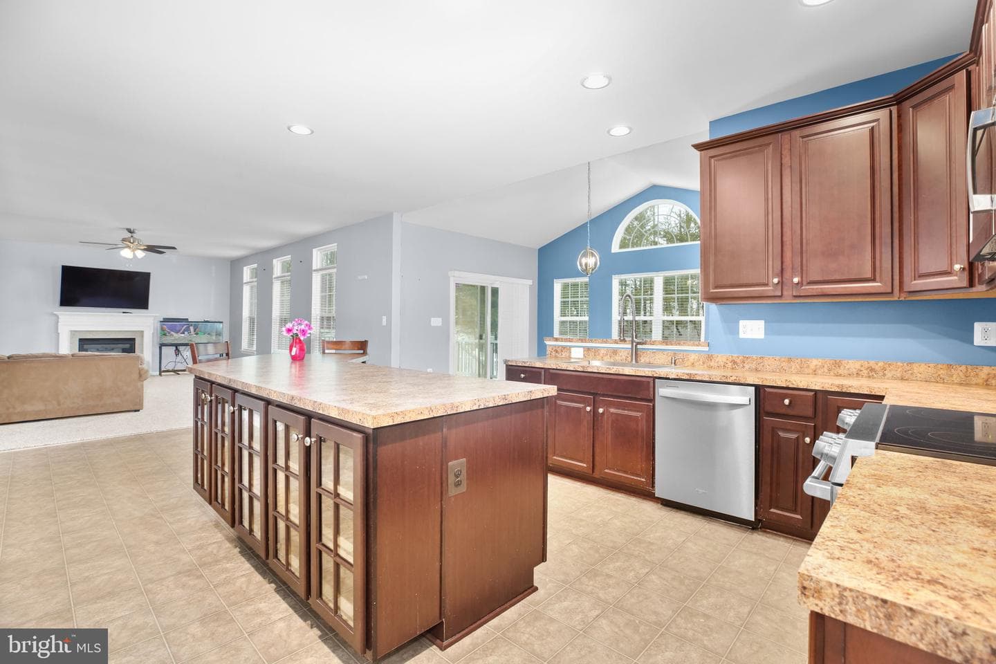 5825 Deep Creek Drive photo 4