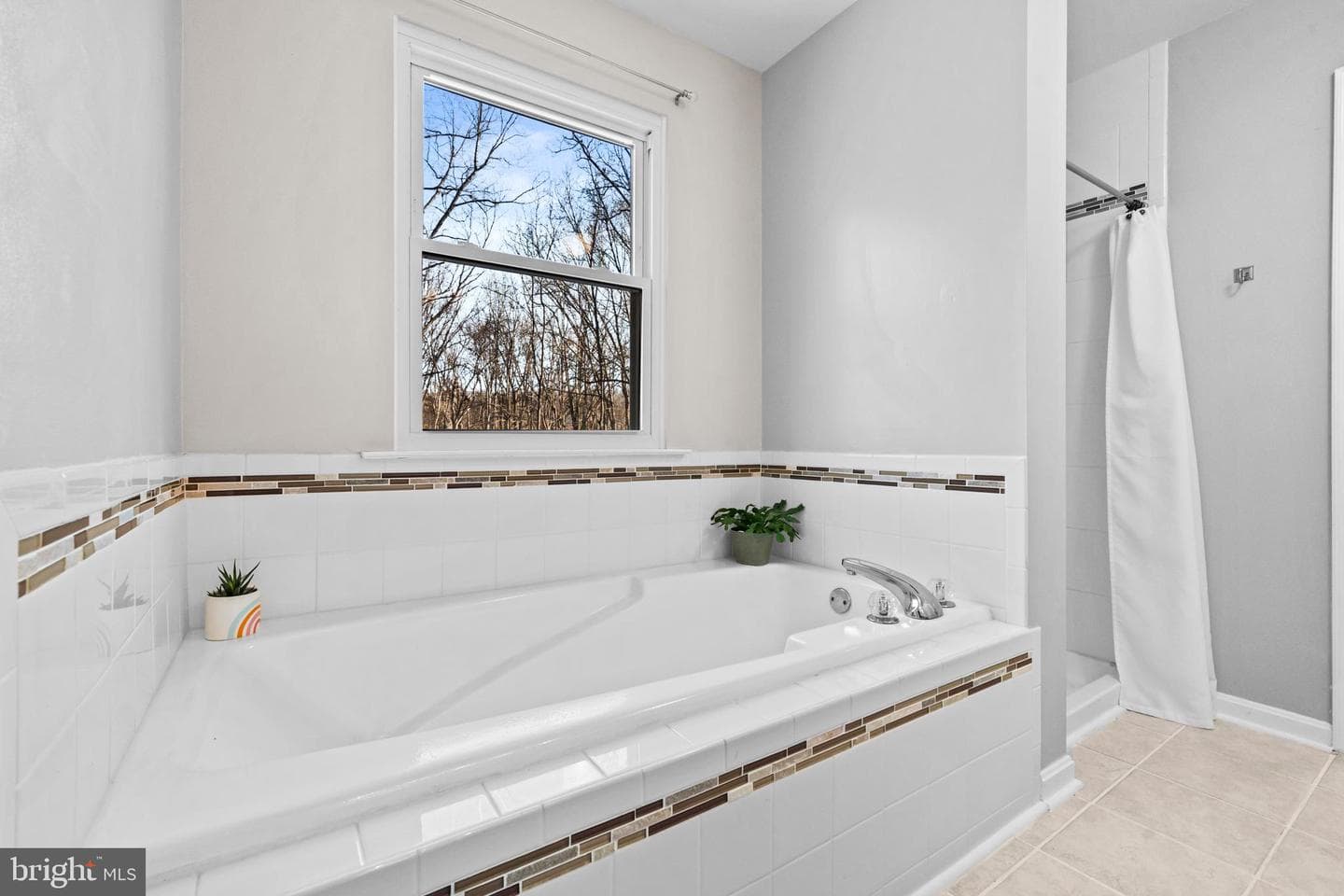 8002 Sourwood Court photo 23