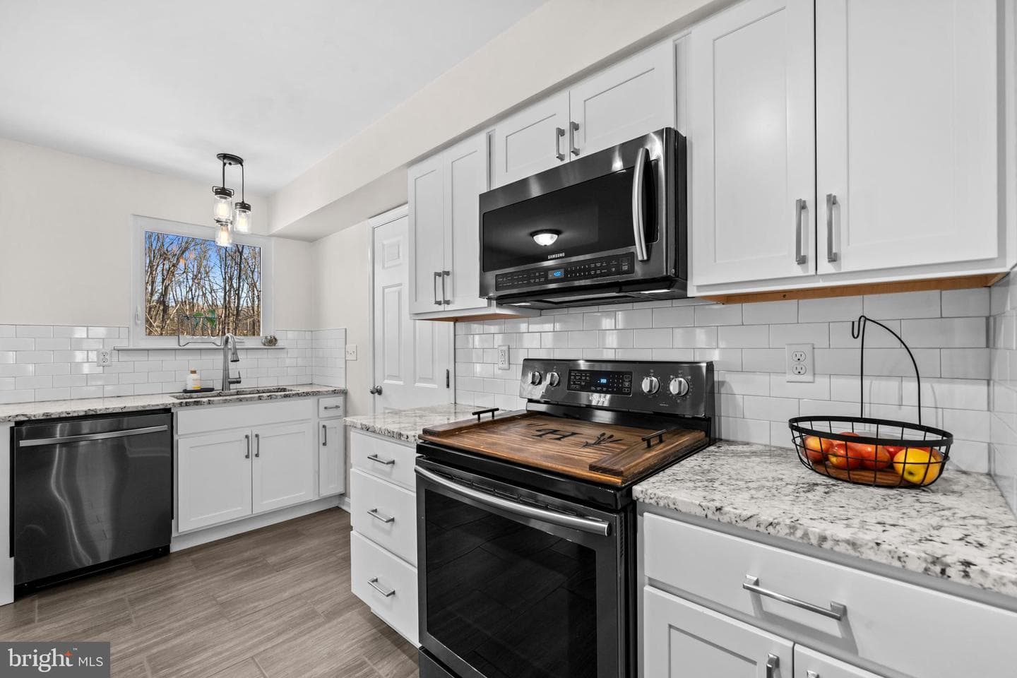 8002 Sourwood Court photo 5