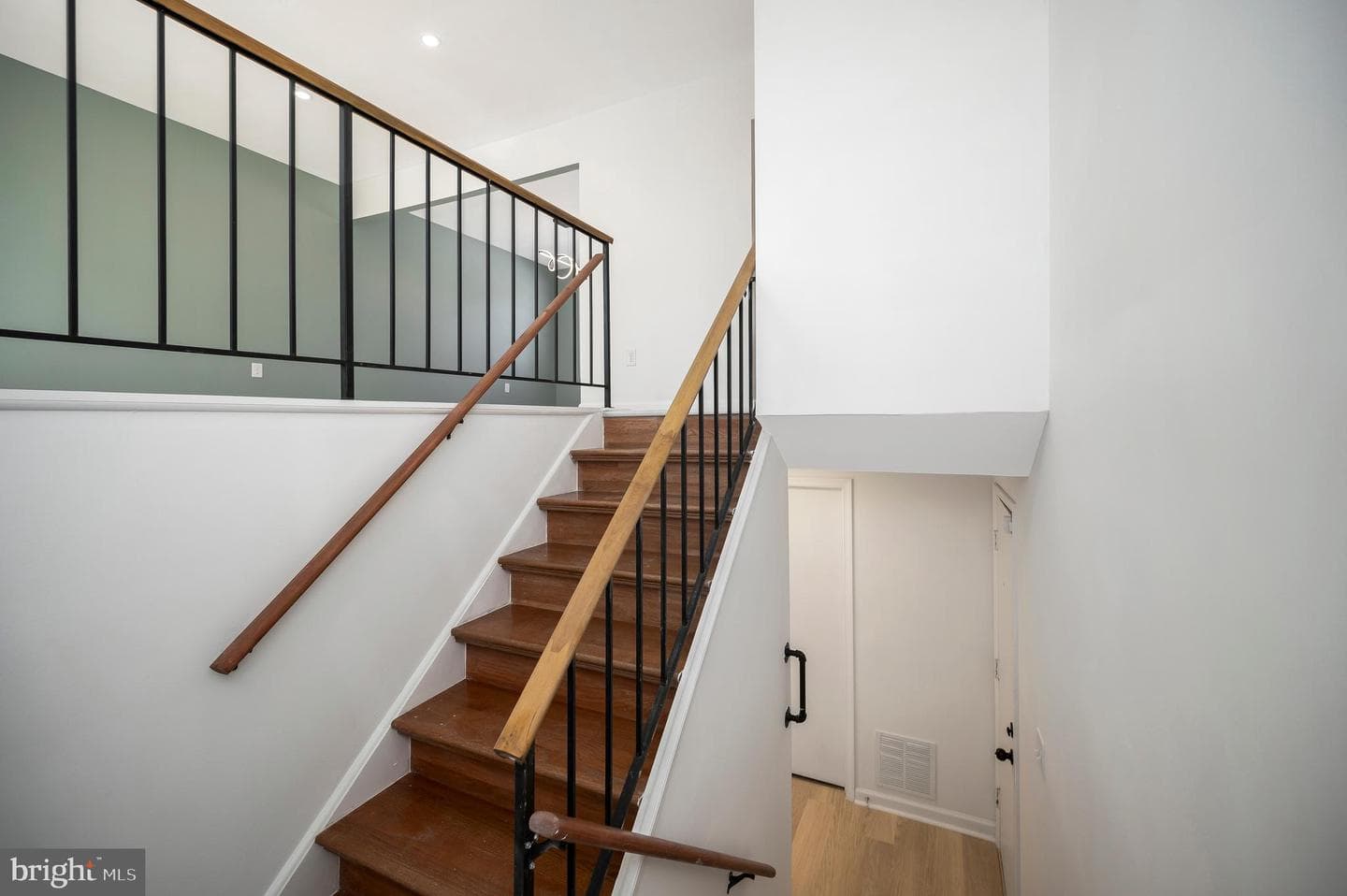3517 Waverly Drive photo 2